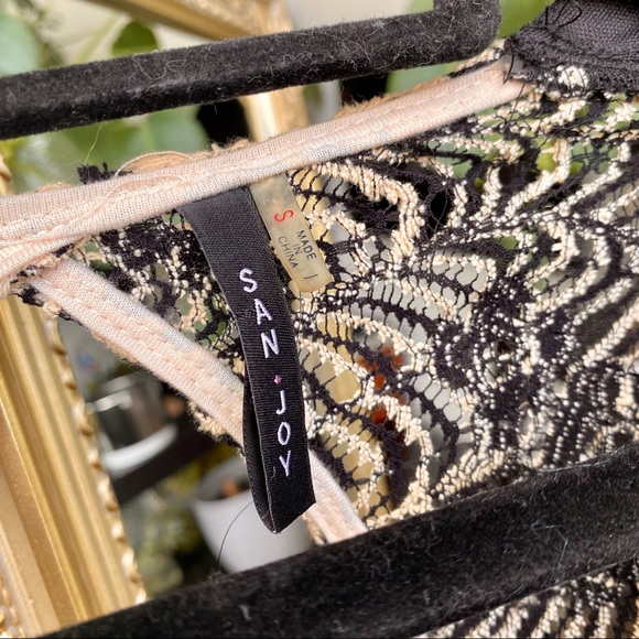 *NWOT* Fancy Knit Babydoll Blouse - Picture 6 of 8